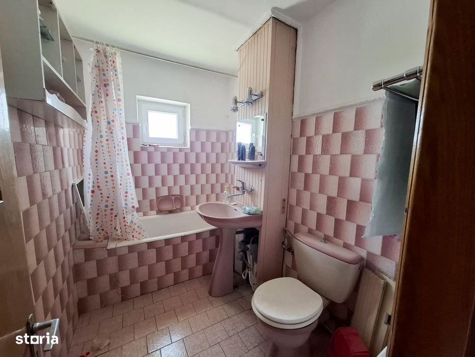 Apartament cu 3 camere, ultracentral, Rădăuți