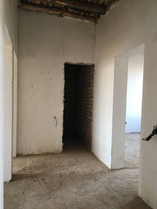 Hovli sotiladi Nazarbek Harakat maxallada