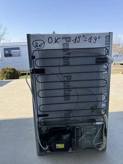 Малък фризер за вграждане Bosch 4 чекмеджета