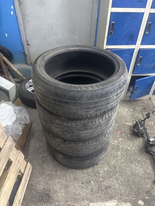 продам резину стояла камри 70