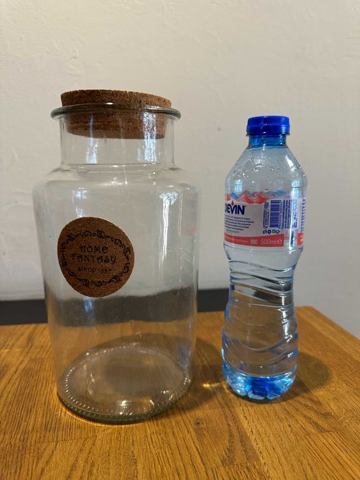 Голям стъклен буркан с капак - практичен / декоративен