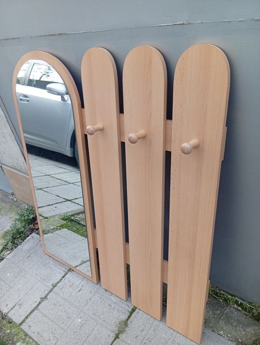 Закачалка с огледало, портманто