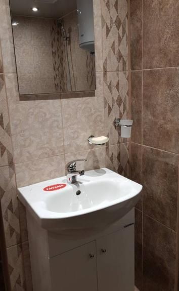 Дава се под наем Двустаен апартамент в Бургас, Меден рудник - зона В - 55 кв.м за 306 € - Снимка #3