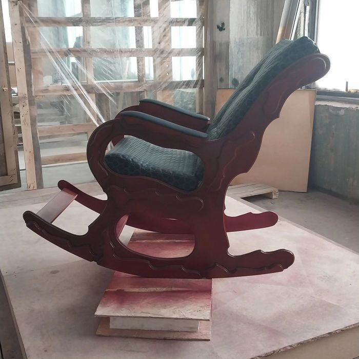 Кресло-качалка ручной работы