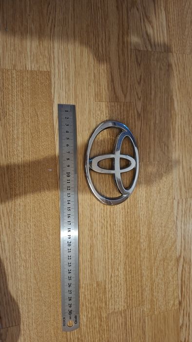 Emblema toyota avensis,rav 4,corolla,yaris etc