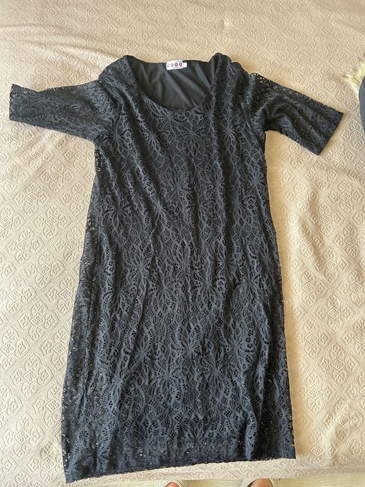 Черна рокля с дантела