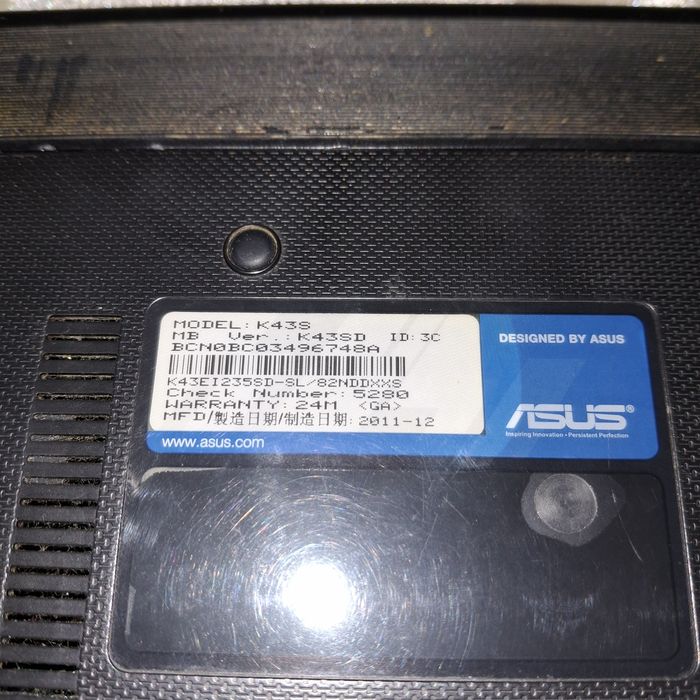 Продам Ноутбук б.у ASUS 2011год.