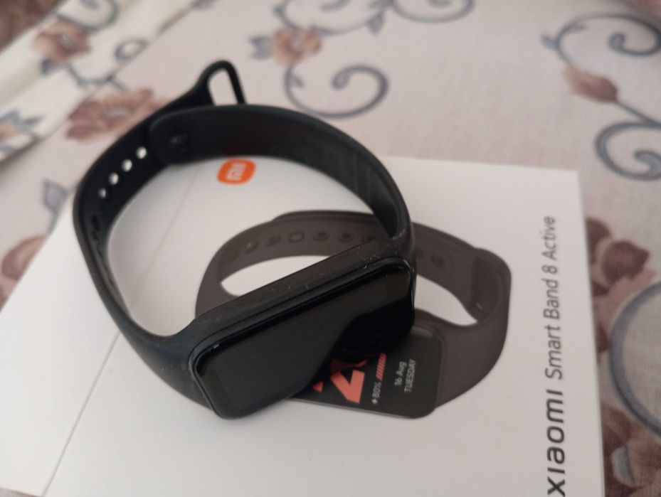 Ceas Xiaomi band 8 nou