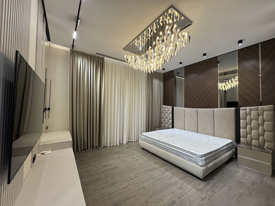 Продаётся Шикарный Hi-Tech дом.