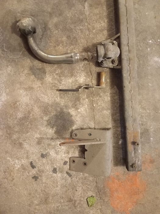 Теглич за Форд Мондео