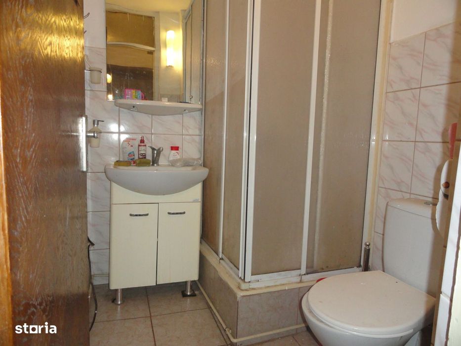 Apartament 4 camere, 2 bai. 2 balcoane, etaj 3 Micalaca - Miorita 93mp