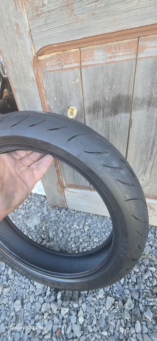 Гума предна Metzeler m9rr  120 70 17