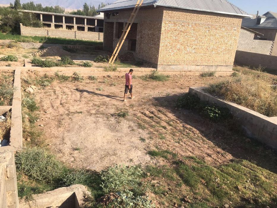 Участка сотилади