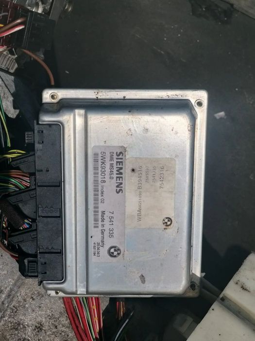 Calculator pentru BMW Seria 5 E60 3.0 Benzina Automata cod 5wk93018