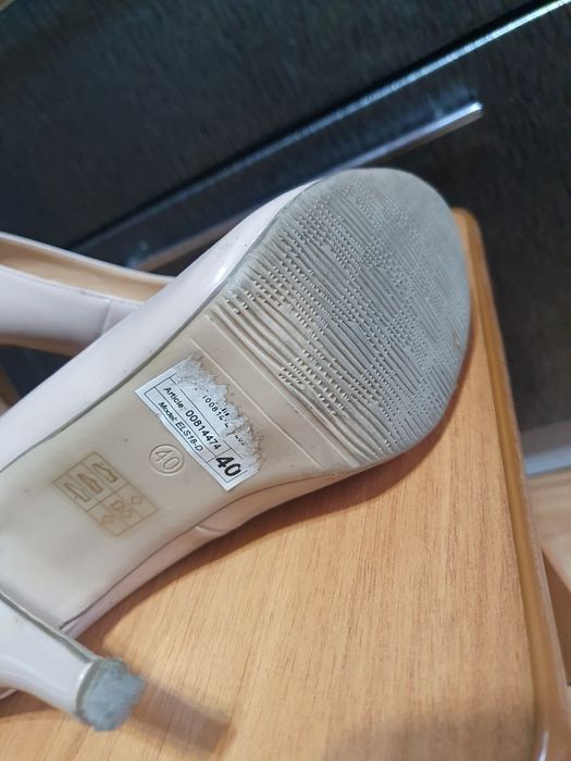 Продам туфли женские