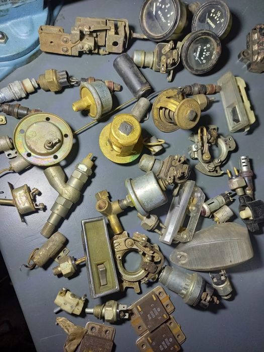 Продам  запчасти по электроники