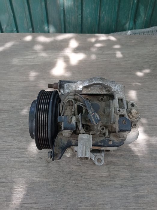Компрессор кондиционера Subaru Legasi
