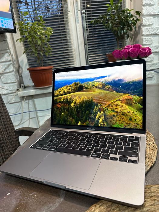 MacBook Pro 13.3 M2 8/512