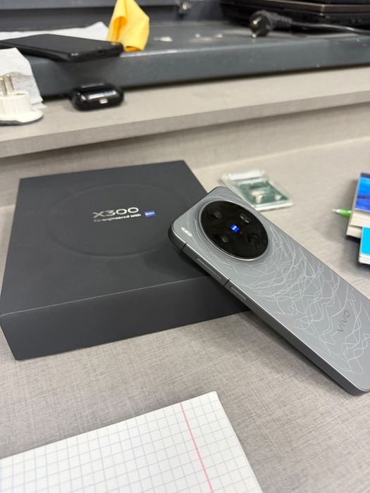 Vivo x300 512/16 global
