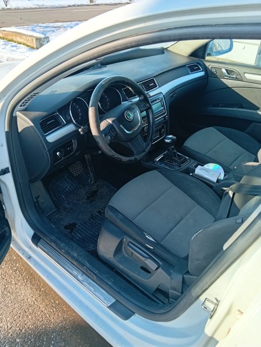 Vînd Skoda Superb