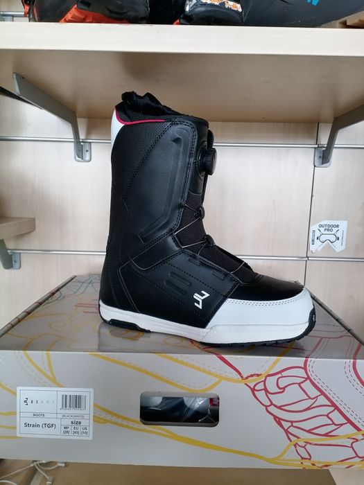 Boots snowboard Beany Strain Tgf Nou! Marime 42,43,45