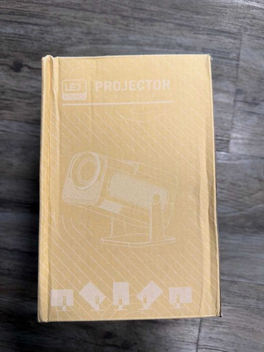 Продавам мини проектор HY320 Android 13 Projector With 1080P 500ANSI Prime Video YouTube WIFi BT5.2 Portable