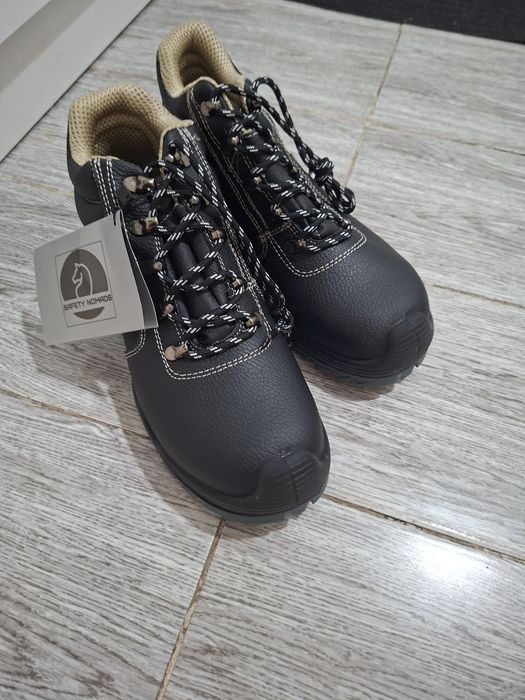 Продам Ботинки рабочие новые 41р