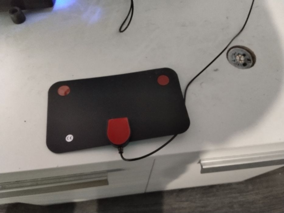 чисто нова последен модел утратънка антена за ефирна цифрова телевизия