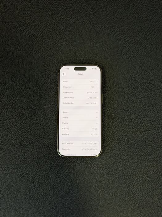 Перфектен iPhone 16 PRO