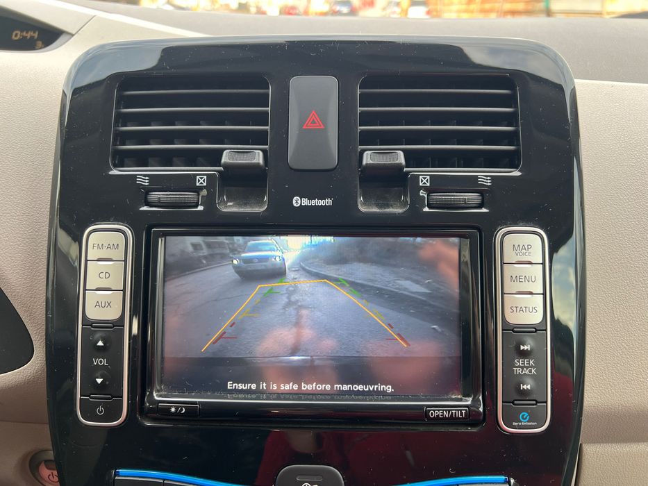 Продавам Nissan Leaf- електрически в перфектно състояние!