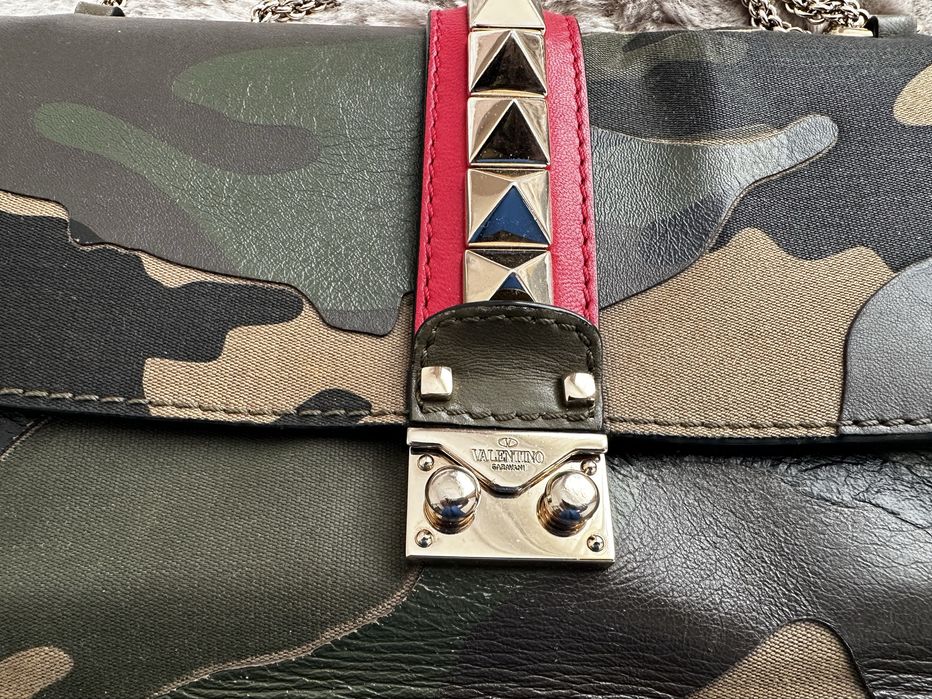 Оригинална чанта на Valentino Garavani Rockstud