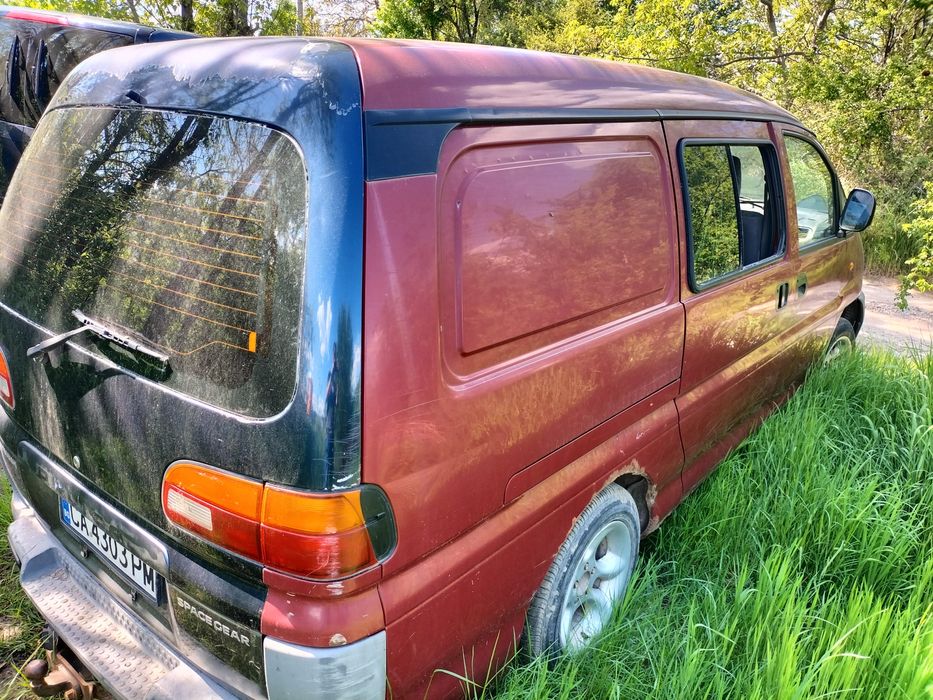Mitsubishi Space Gear L400 RWD 2.5D