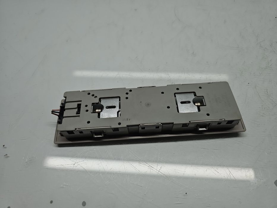 Plafoniera spate Volkswagen Touran (1T3) [Fabr 2010-2015] Facelift OEM