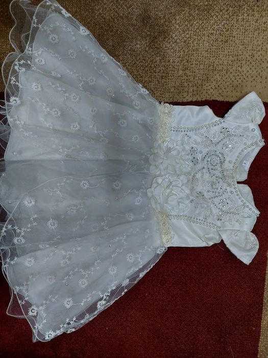 Платье для принцессы,  на 2 года новое