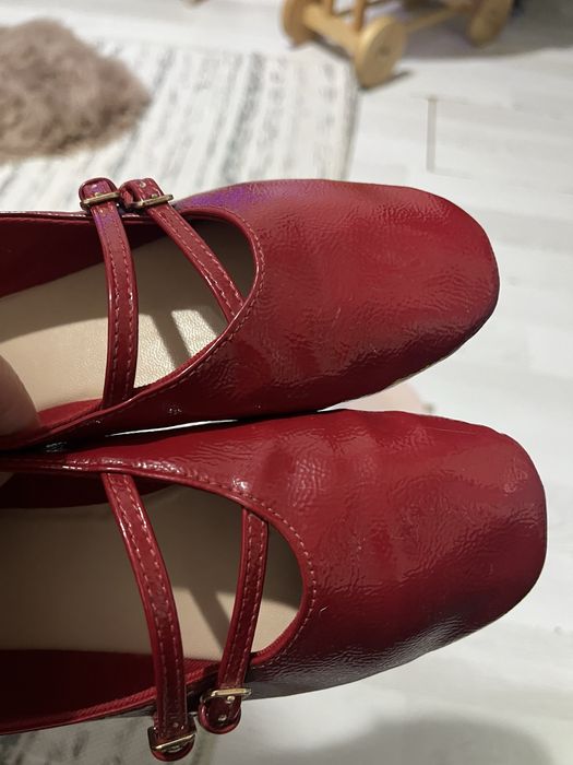 Красные балетки зара