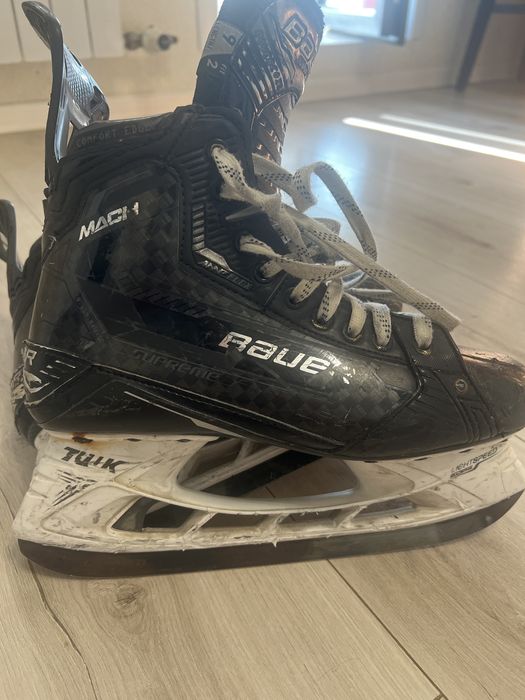 Продам коньки Bauer