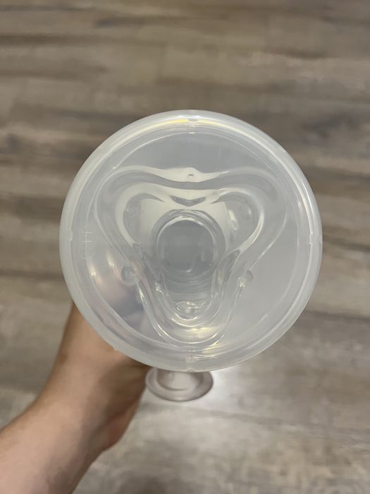 Нова немска помпа за кърма + подарък кутии за съхранение на кърма