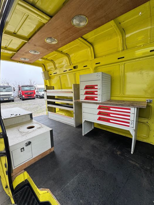 Шкафове за бус или ван