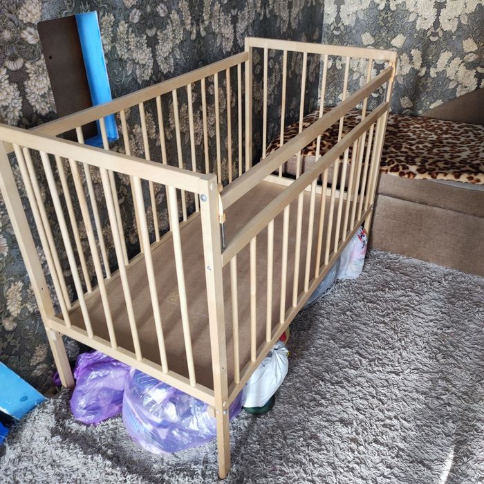 Продам детскую кроватку б.у.