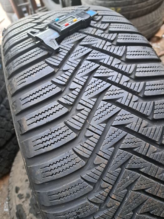 O anvelopa 225/50 R17 Laufen