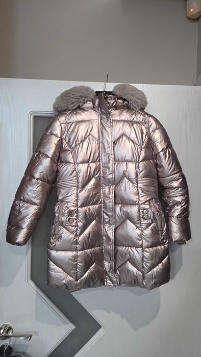 Продавам детски якета и зимен ски панталон 134/140