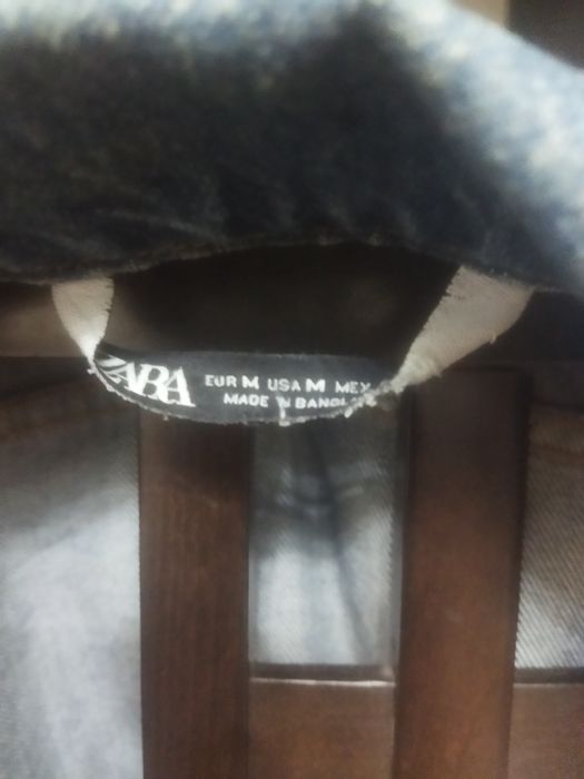 Продам джинсовую куртку ZARA  размер М