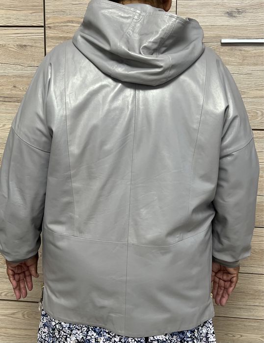 Продам кожаную куртку