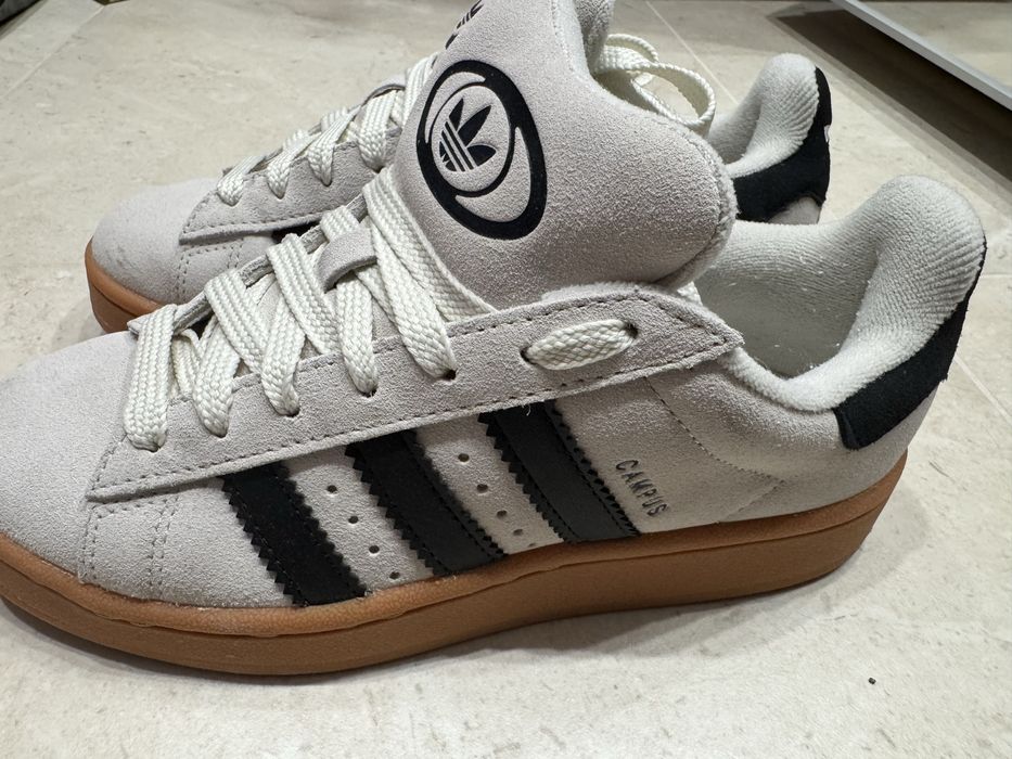 Обувки на Adidas CAMPIS нови