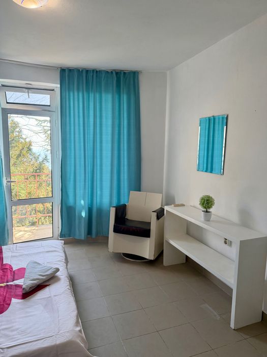 Дава се под наем Едностаен апартамент в Варна, Базар Левски - 15 кв.м за 15.3 € - Снимка #2