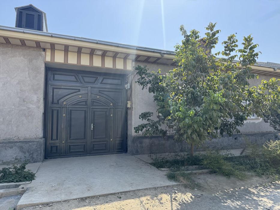 Dustlik MFYda uy sotiladi