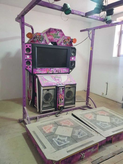 Навоий шахрида 22 та болалар учун мулжалланган аттракционлар сотилади