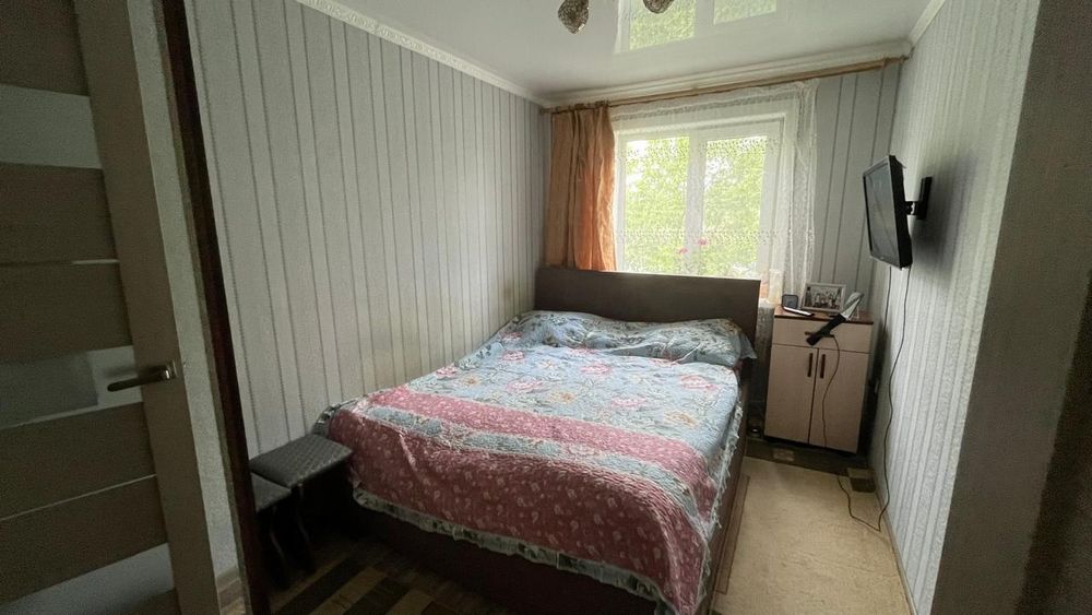 Продам квартиру 3-х комнатную