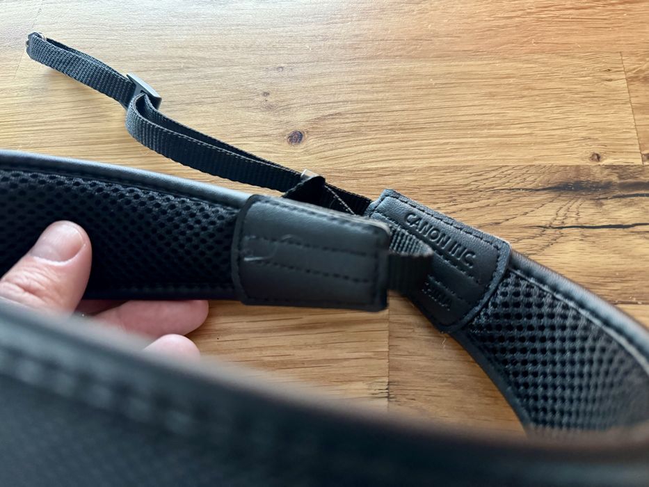 Curea camera/lentila Canon Professional Premium