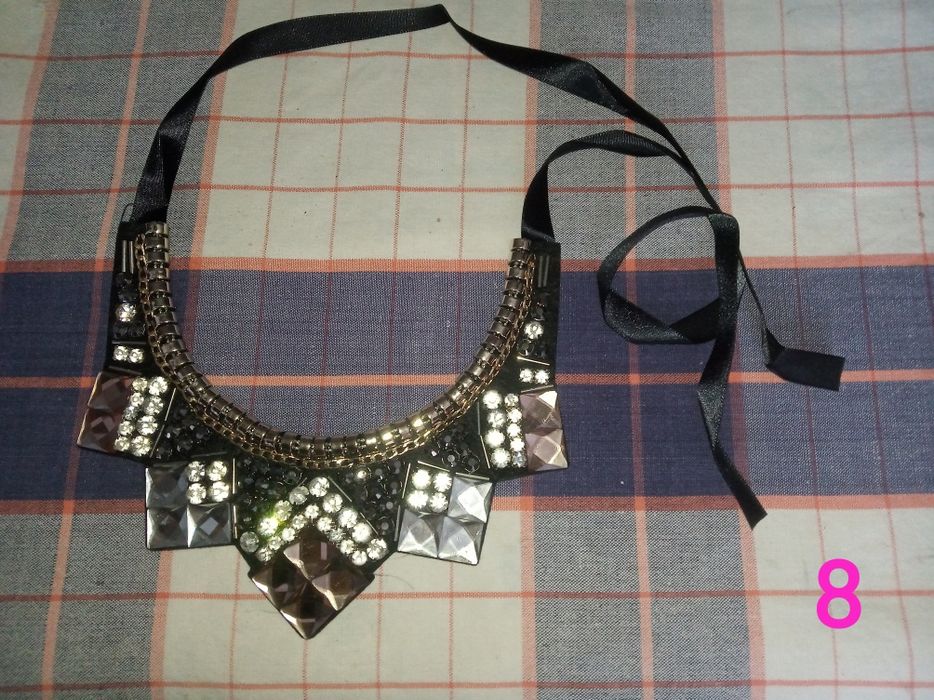 Обеци,медальон,пръстени,гривна